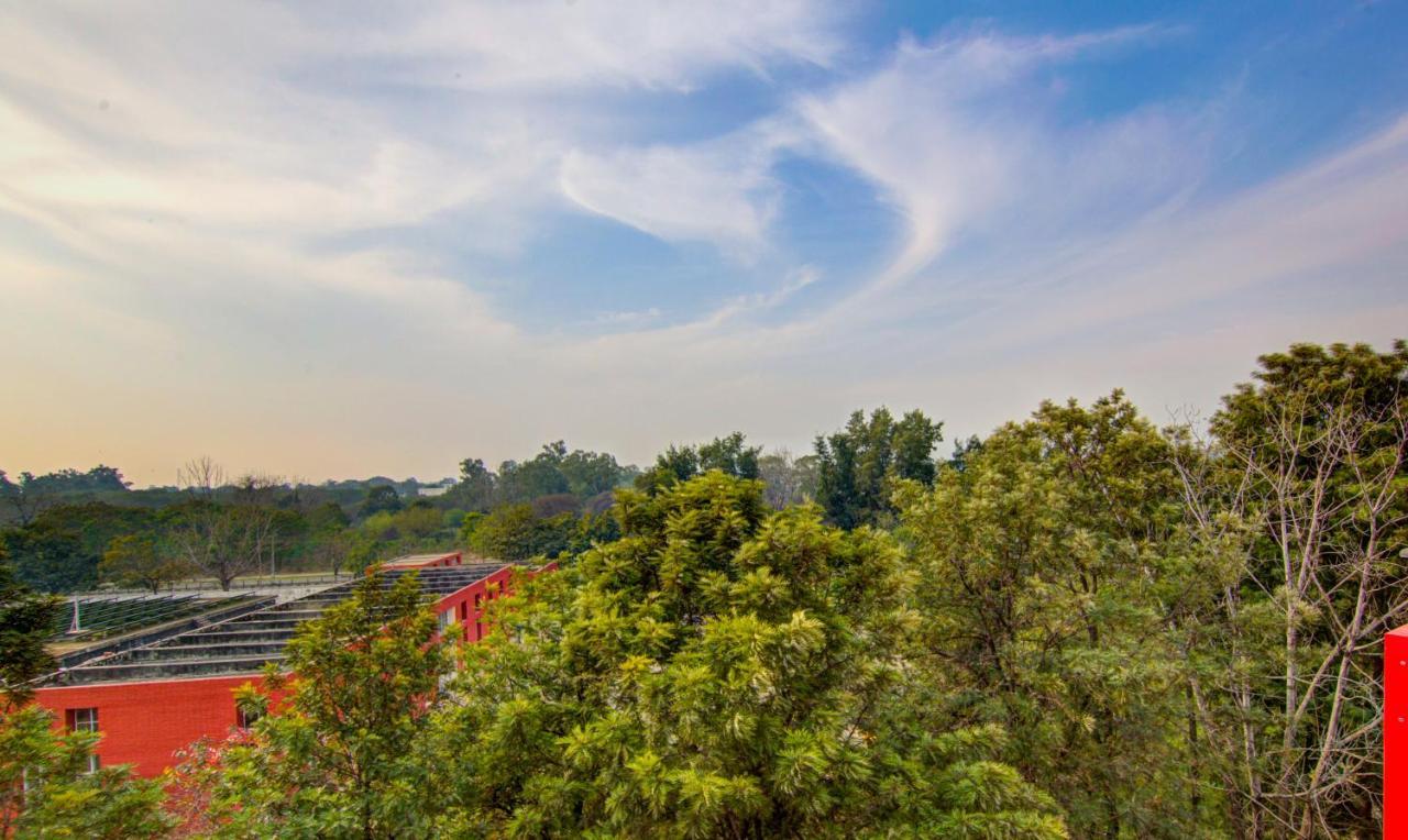 Itsy Hotels Gm Residency Chandīgarh Exterior foto