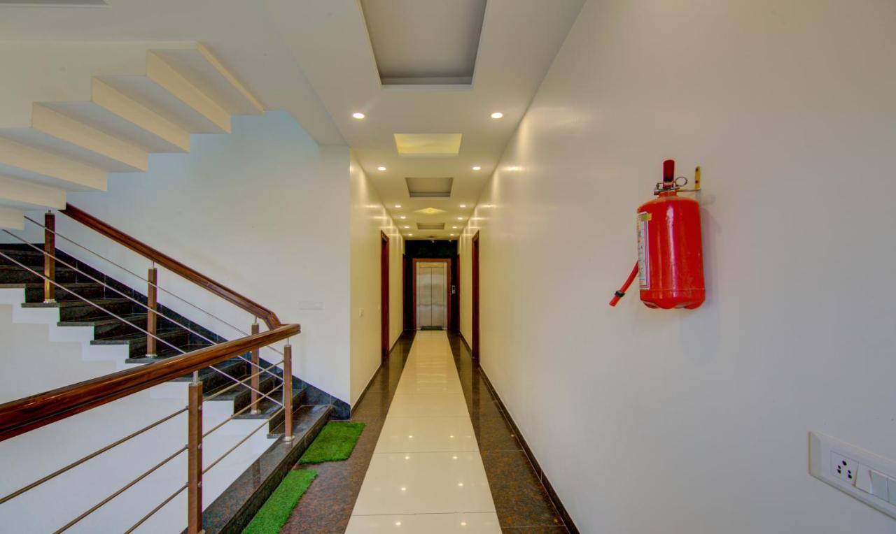 Itsy Hotels Gm Residency Chandīgarh Exterior foto