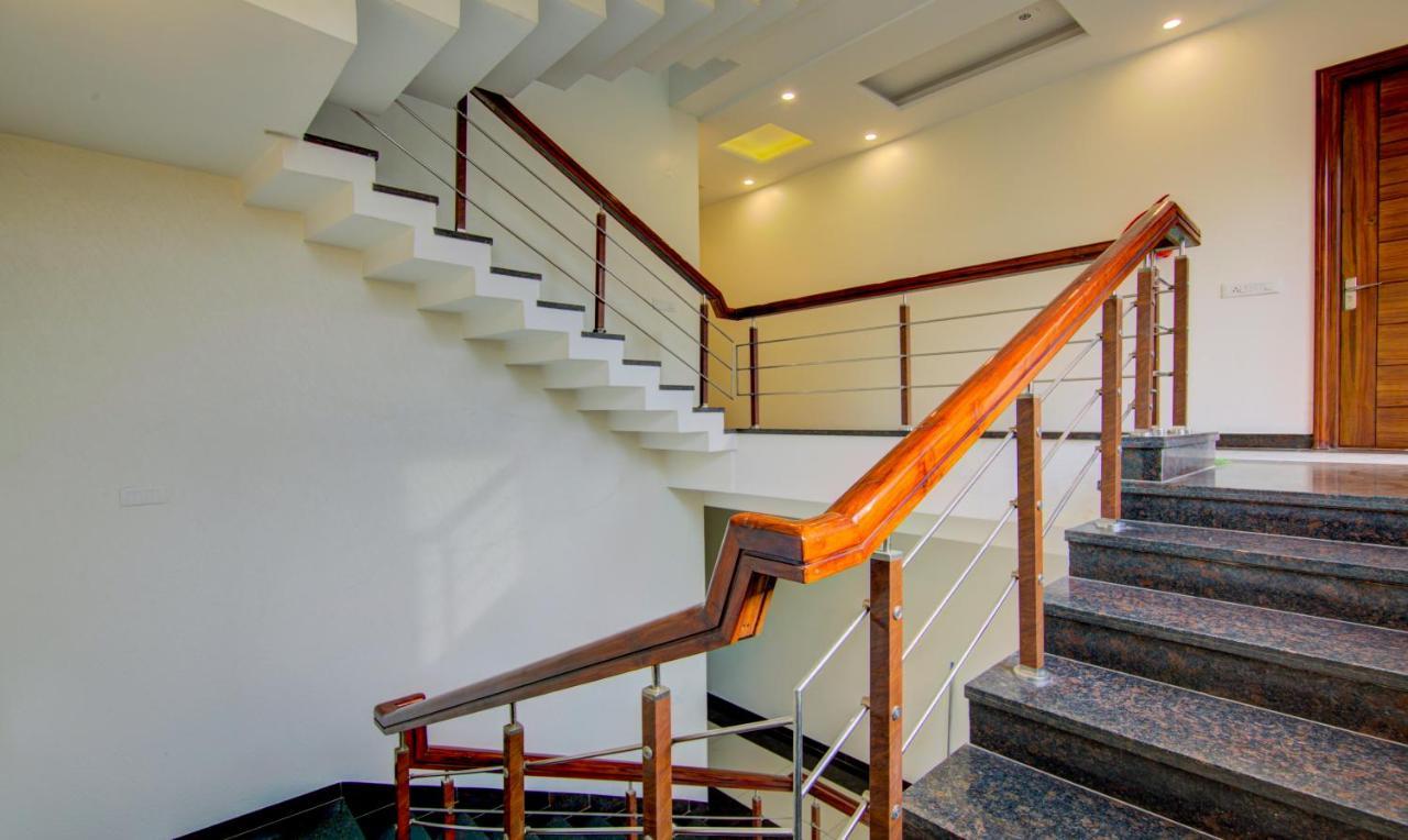 Itsy Hotels Gm Residency Chandīgarh Exterior foto